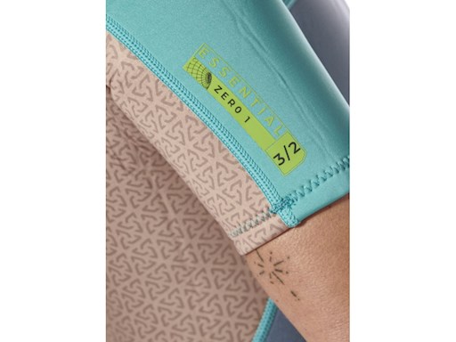 MUTA SHORTY ESSENTIAL DONNA